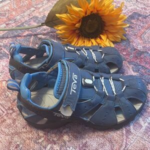 Teva Closed Toe Sandals - Kids Size 5